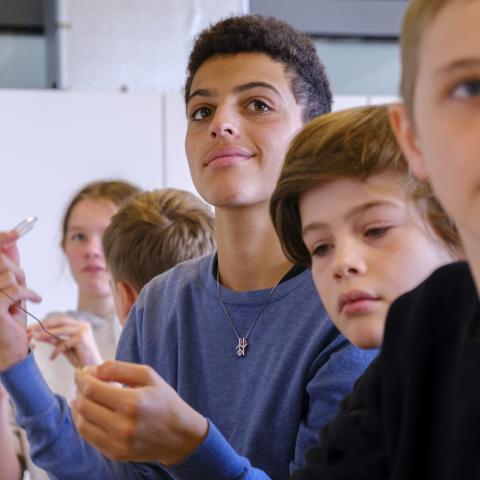 Nemendur á námskeiði í Háskóla unga fólksins